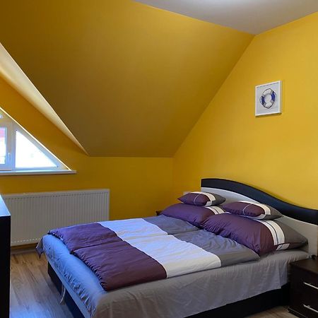 Korall Apartman Balatonfůzfő Exterior foto