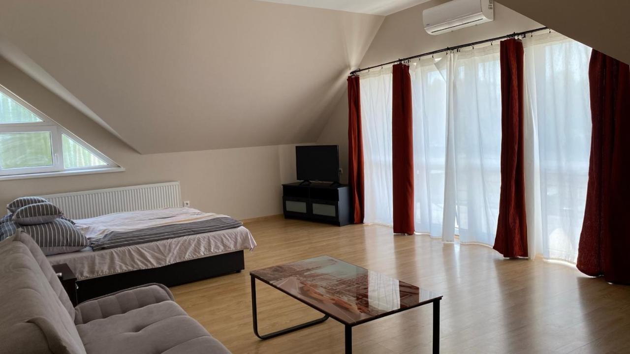Korall Apartman Balatonfůzfő Exterior foto