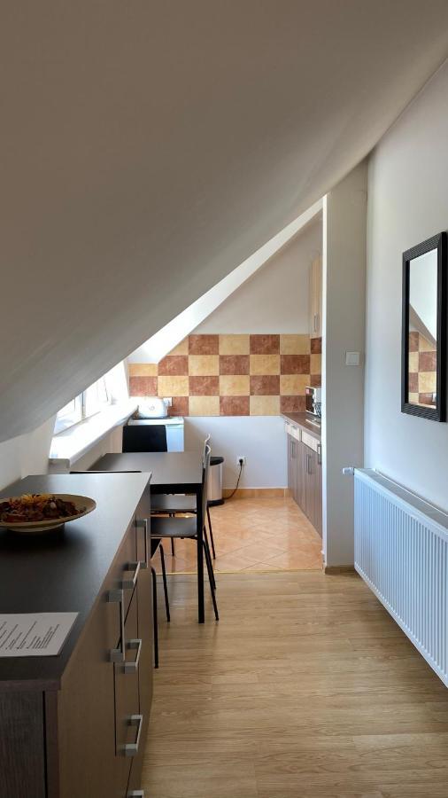 Korall Apartman Balatonfůzfő Exterior foto
