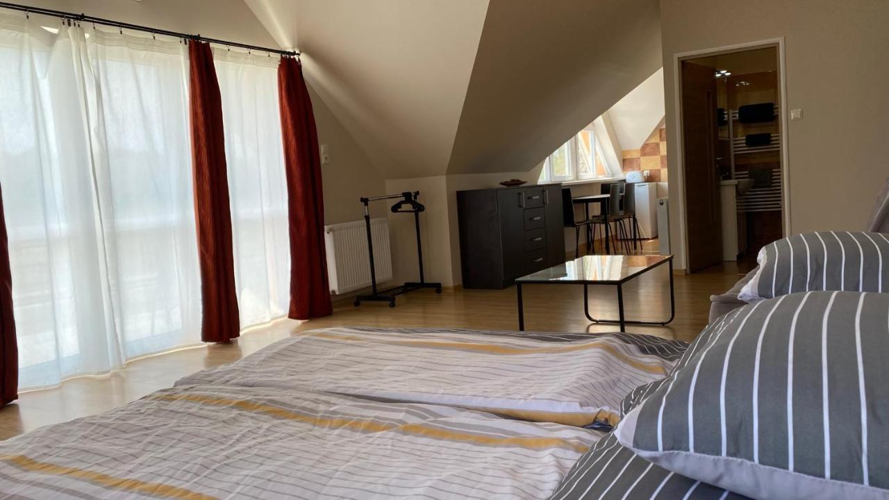 Korall Apartman Balatonfůzfő Exterior foto